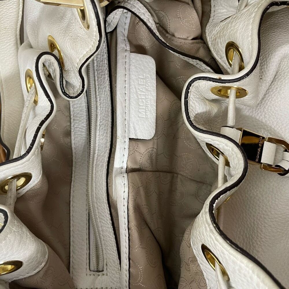 Michael Kors Large Camden drawstring in Optic White Shoulder Bag Tassels Gold Mk - Picture 10 of 12